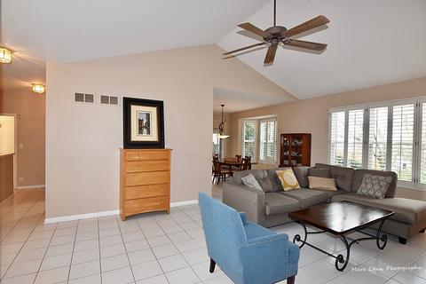 760 Red Barn Ln, Elgin, IL 60123 photo 11