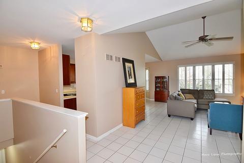 760 Red Barn Ln, Elgin, IL 60123 photo 12