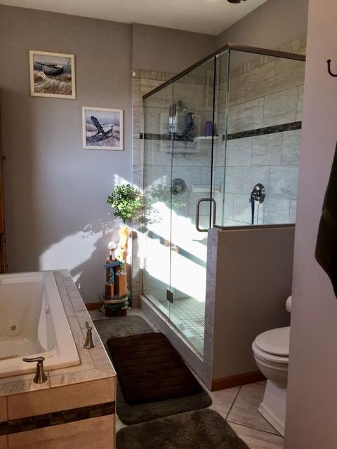 210 N Draper Rd, Mchenry, IL 60050 photo 8