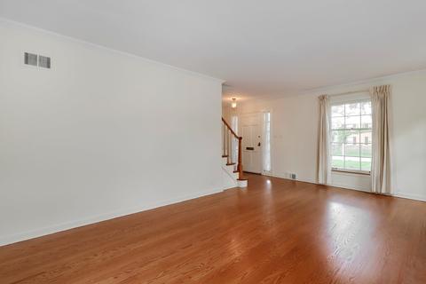 2433 Covert Rd, Glenview, IL 60025 photo 4