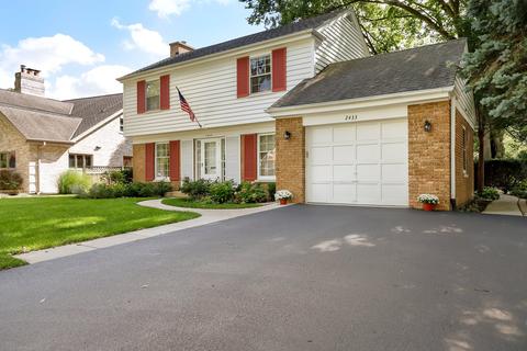 2433 Covert Rd, Glenview, IL 60025 photo 2