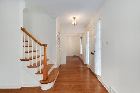 2433 Covert Rd, Glenview, IL 60025 photo 3