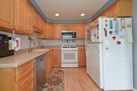 1832 E Boulder Dr, Mount Prospect, IL 60056 photo 5