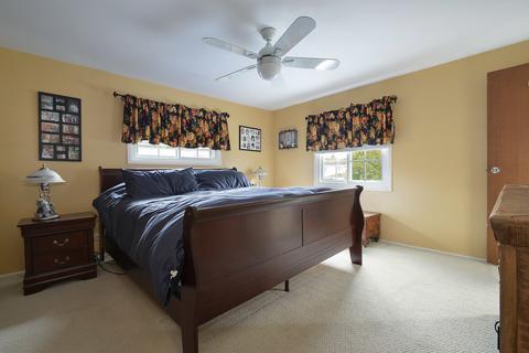 1832 E Boulder Dr, Mount Prospect, IL 60056 photo 9