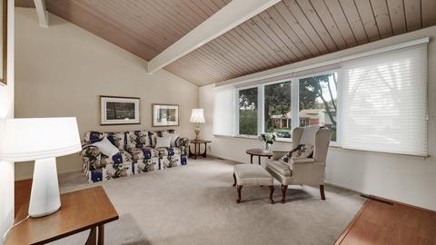121 Windsor Dr, Des Plaines, IL 60018 photo 5