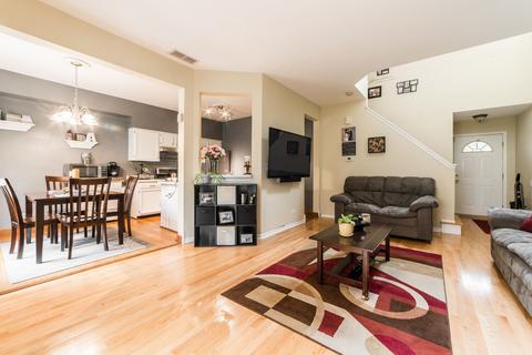 1569 Spaulding Rd, Bartlett, IL 60103 photo 5