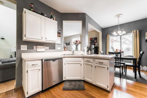 1569 Spaulding Rd, Bartlett, IL 60103 photo 9