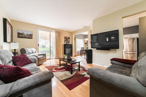 1569 Spaulding Rd, Bartlett, IL 60103 photo 3
