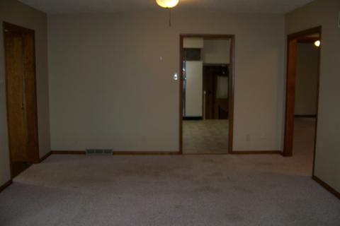 501 N Beech St, Forrest, IL 61741 photo 5