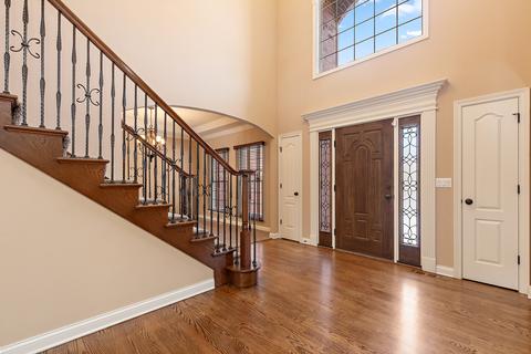 3583 Harmony Cir, Elgin, IL 60124 photo 2