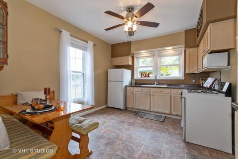570 Addison St, Elgin, IL 60120 photo 8