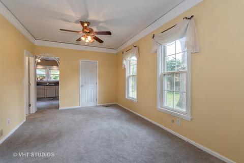 570 Addison St, Elgin, IL 60120 photo 7