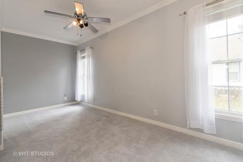570 Addison St, Elgin, IL 60120 photo 10