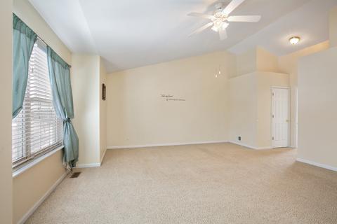 62 Meadows Dr, Gilberts, IL 60136 photo 10