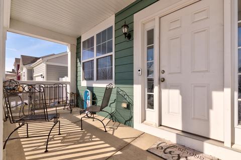 350 Snow Drop Ln, Elgin, IL 60124 photo 3