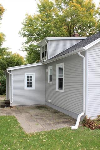 602 N Jackson St, Morrison, IL 61270 photo 2