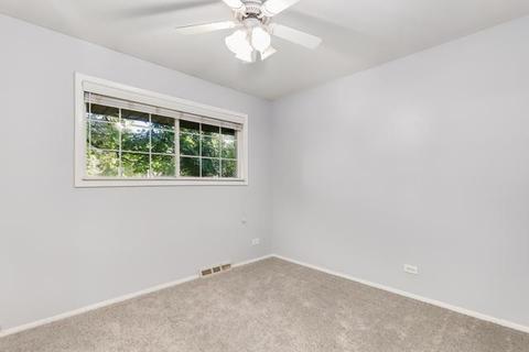 680 Jon Ln, Des Plaines, IL 60016 photo 16