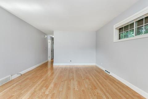 680 Jon Ln, Des Plaines, IL 60016 photo 15