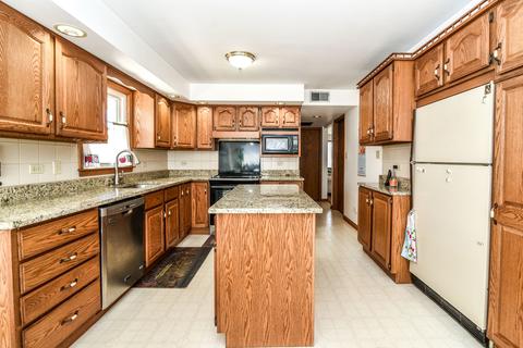 5149 State Rd, Burbank, IL 60459 photo 9