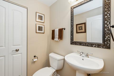 859 Forest Glen Ct, Bartlett, IL 60103 photo 24