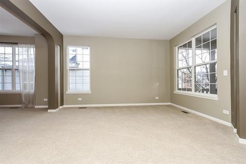888 Forest Glen Ct, Bartlett, IL 60103 photo 2