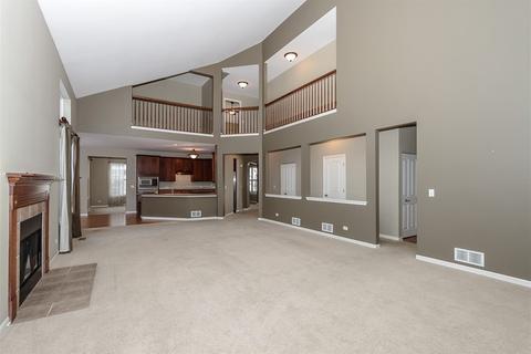 888 Forest Glen Ct, Bartlett, IL 60103 photo 13