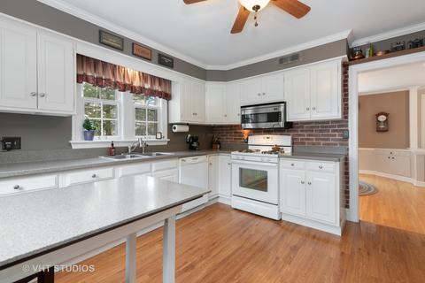 426 La Fox River Dr, Algonquin, IL 60102 photo 9