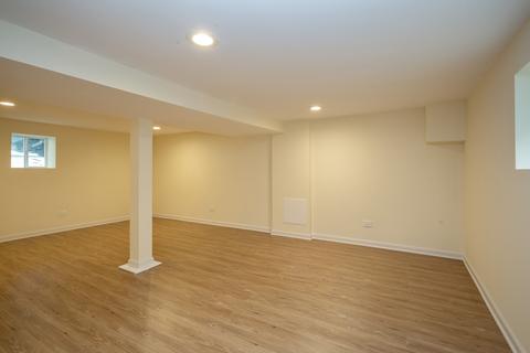 1365 E Walnut Ave, Des Plaines, IL 60016 photo 9