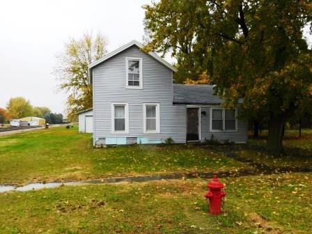 202 E Maple St, Chatsworth, IL 60921 photo 2