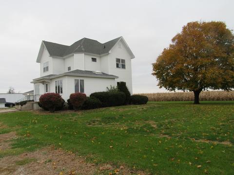 2281 E 15th Rd, Ottawa, IL 61350 photo 2
