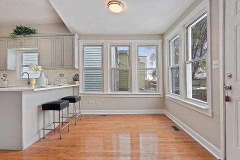 3028 N Gresham Ave, Chicago, IL 60618 photo 15