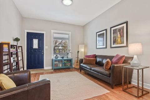 3028 N Gresham Ave, Chicago, IL 60618 photo 4
