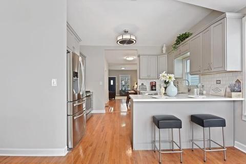 3028 N Gresham Ave, Chicago, IL 60618 photo 16
