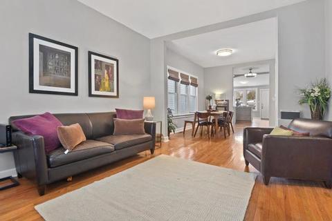 3028 N Gresham Ave, Chicago, IL 60618 photo 3