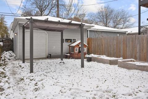 3028 N Gresham Ave, Chicago, IL 60618 photo 26