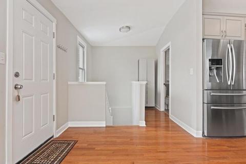 3028 N Gresham Ave, Chicago, IL 60618 photo 17