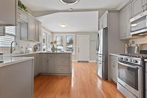 3028 N Gresham Ave, Chicago, IL 60618 photo 12
