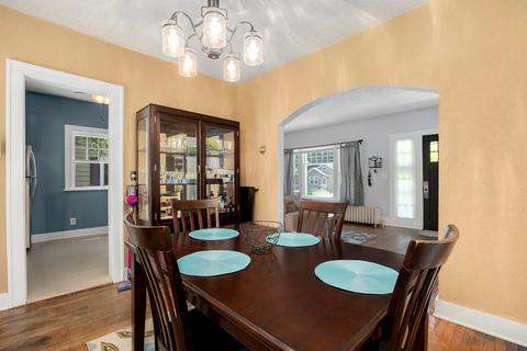 833 Cedar Ave, Elgin, IL 60120 photo 10