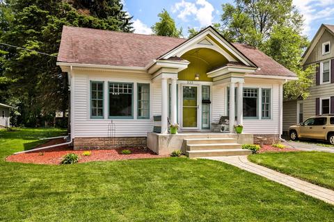 833 Cedar Ave, Elgin, IL 60120 photo 2
