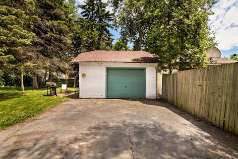 833 Cedar Ave, Elgin, IL 60120 photo 16