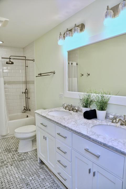 65 Chandler Ln, Hoffman Estates, IL 60169 photo 8