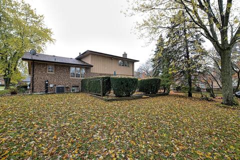 2845 Cambridge Ln, Olympia Fields, IL 60461 photo 4