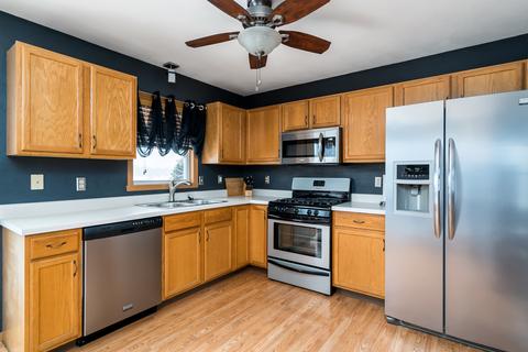 756 Fieldcrest Dr, Byron, IL 61010 photo 7