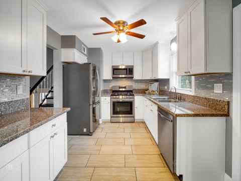 205 Donald Ter, Glenview, IL 60025 photo 6