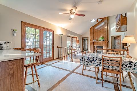 855 Aberdeen Ct, Bolingbrook, IL 60440 photo 4