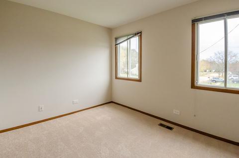 792 Heather Ln, Bartlett, IL 60103 photo 13