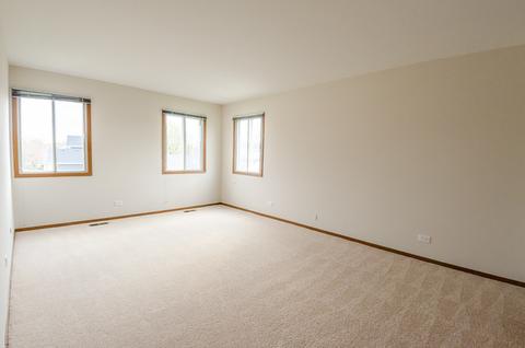 792 Heather Ln, Bartlett, IL 60103 photo 11