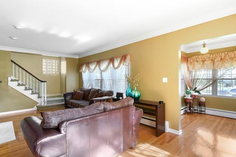 272 Addison Rd, Riverside, IL 60546 photo 2