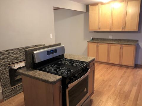 704 E 1st St, Lockport, IL 60441 photo 5