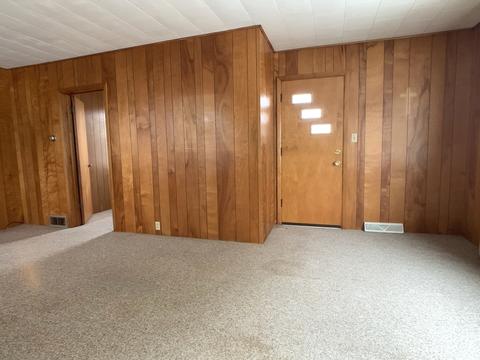 106 S Taylor St, Cherry, IL 61317 photo 8